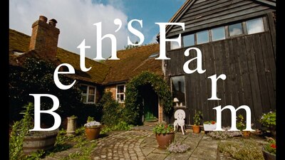 الجَنَّةُ المُزيفة في مزرعة بيث